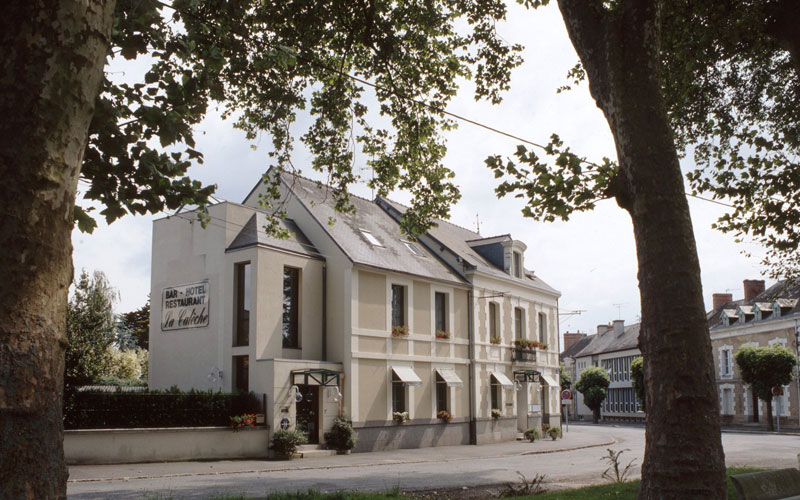 Hôtel Restaurant La Calèche